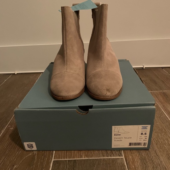 NWT Women’s Toms 8.5 Suede Booties - Picture 2 of 4